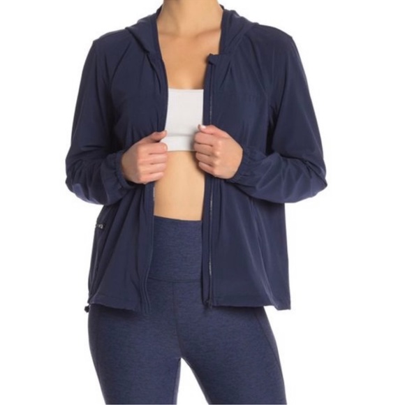 Outdoor Voices Crepe Jacket - Picture 7 of 7